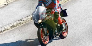 2019 KTM RC 390 spotted testing
